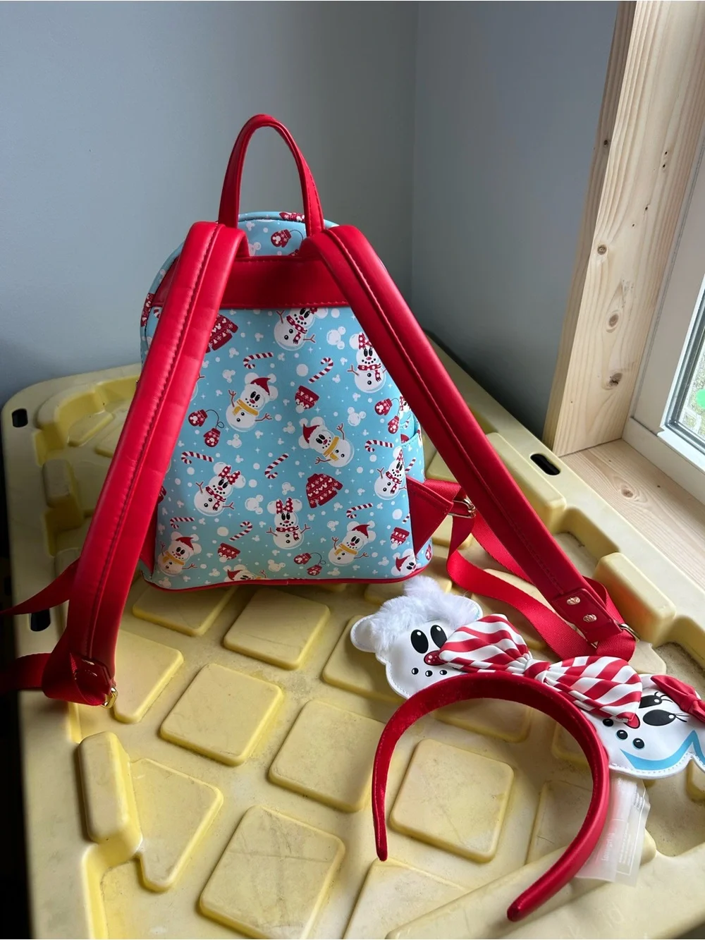 NWOT Loungefly Disney Holiday Snowman Mini Backpack with Bow Ears